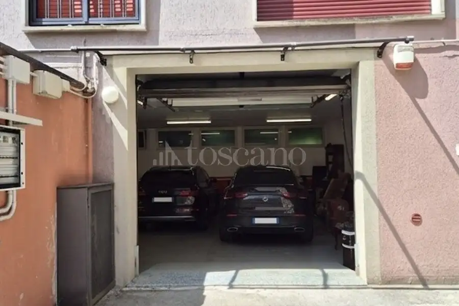Magazzino in vendita di 500 mq a €450,000 (rif. TS0205VE.1)