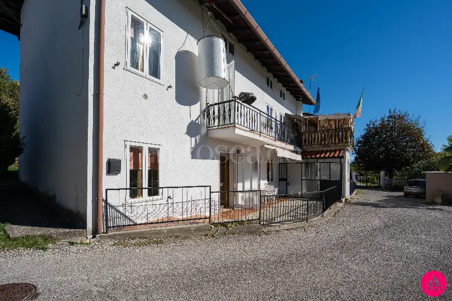 Villino a Schiera in vendita di 250 mq a €139.000 (rif. 71/2026)