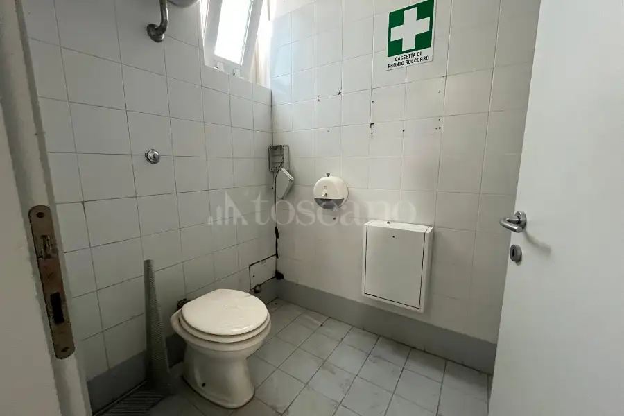 Negozio in vendita di 271 mq a €340.000 (rif. 41/2025)