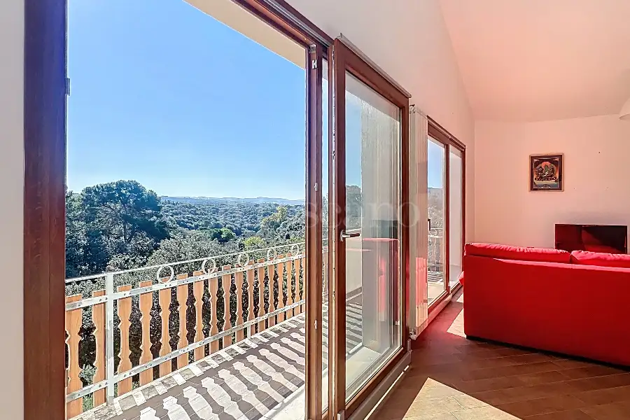 Villa in vendita di 630 mq a €670.000 (rif. 195/2025)
