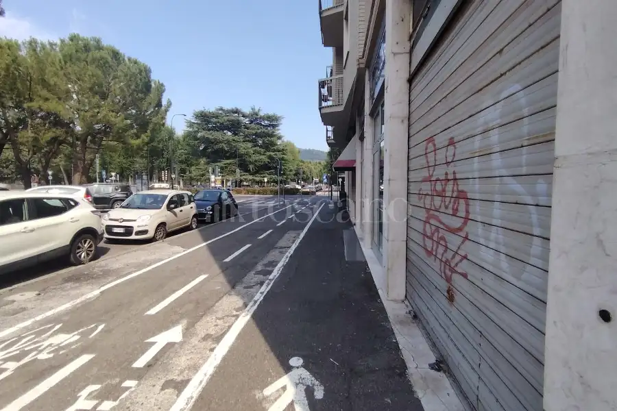 Negozio in vendita di 40 mq a €65.000 (rif. 27/2026)