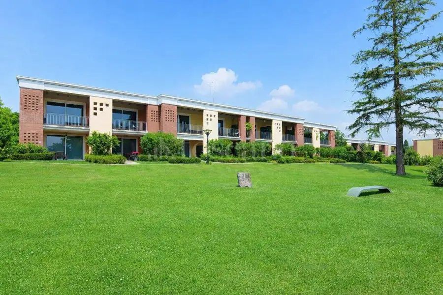 Casa in vendita di 80 mq a €410.000 (rif. 12/2026)
