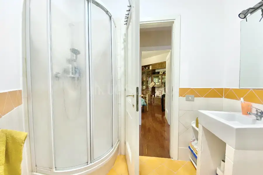 Attico in vendita di 100 mq a €180.000 (rif. 11/2025)