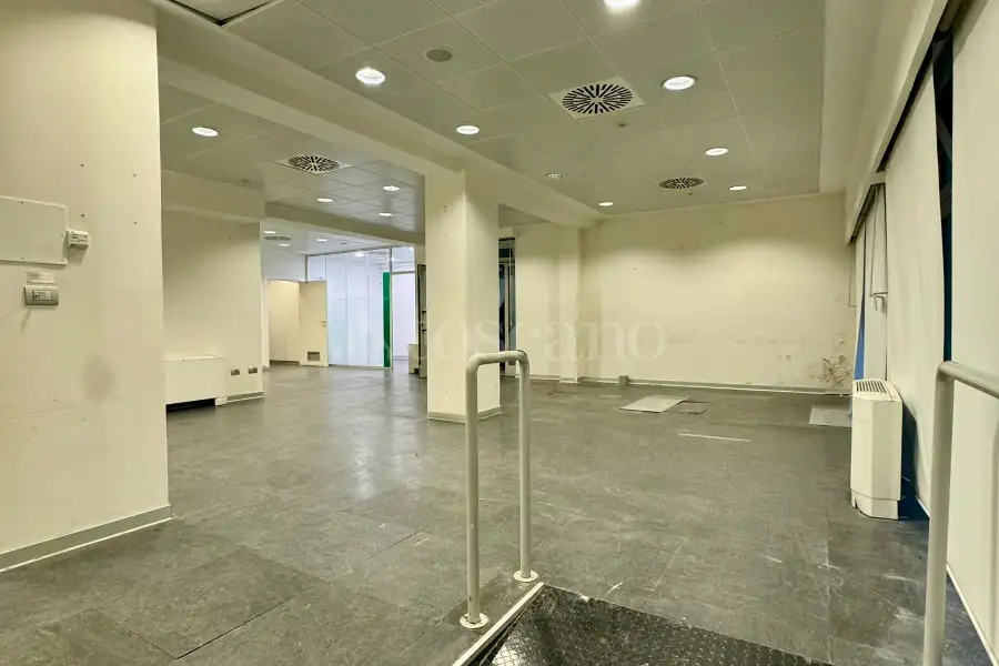Negozio in affitto di 120 mq a €1.100 (rif. 91/2025)