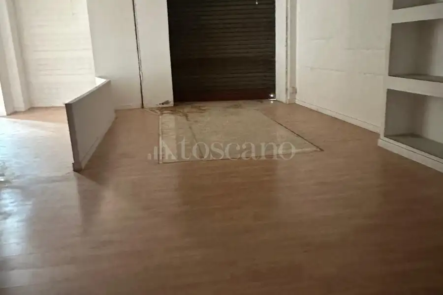 Negozio in affitto di 140 mq a €1.300 (rif. 75/2025)