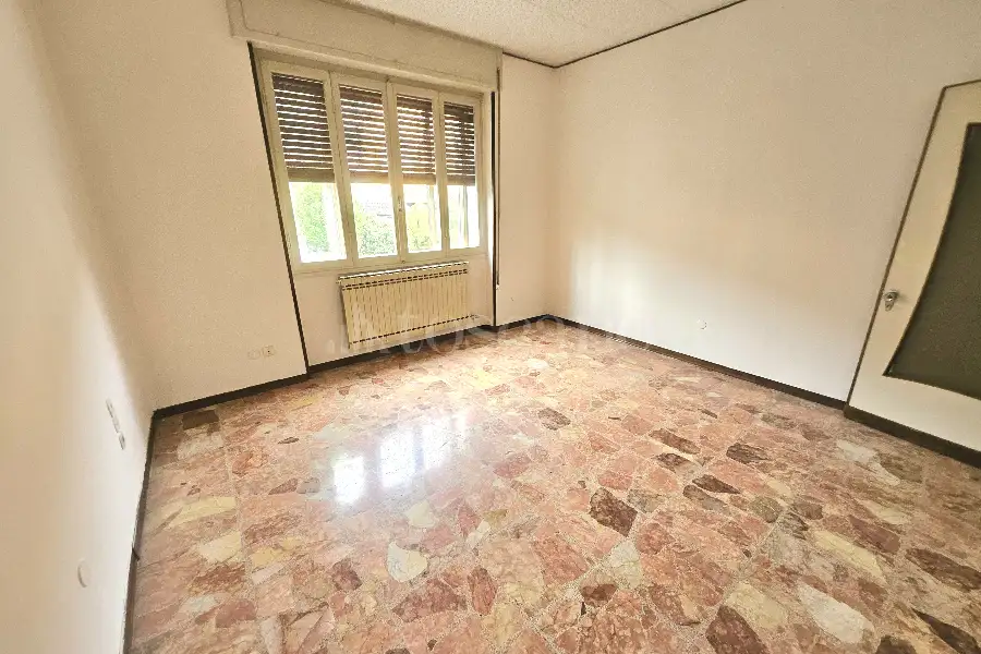 Casa Indipendente in vendita di 300 mq a €300.000 (rif. 6/2026)
