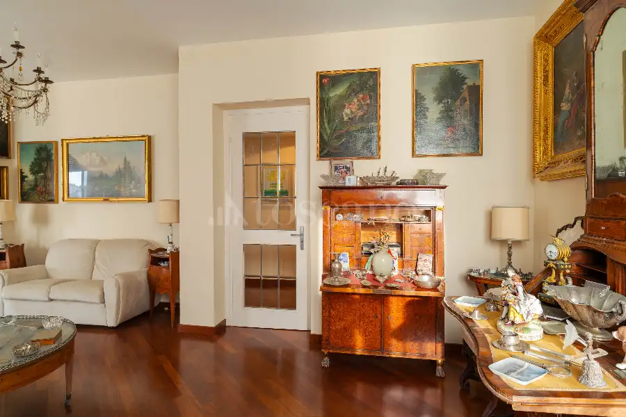 Casa in vendita di 280 mq a €1.950.000 (rif. 49/2025)