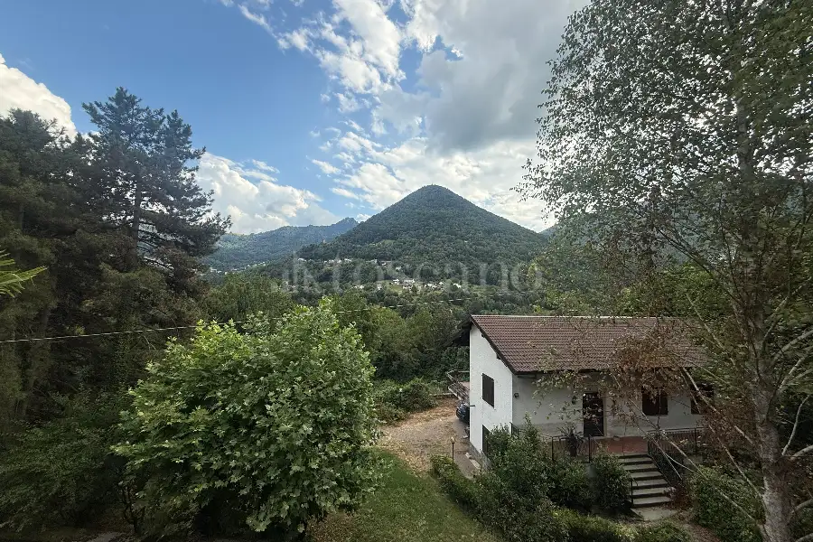Casa Indipendente in vendita di 200 mq a €115.000 (rif. 25/2025)