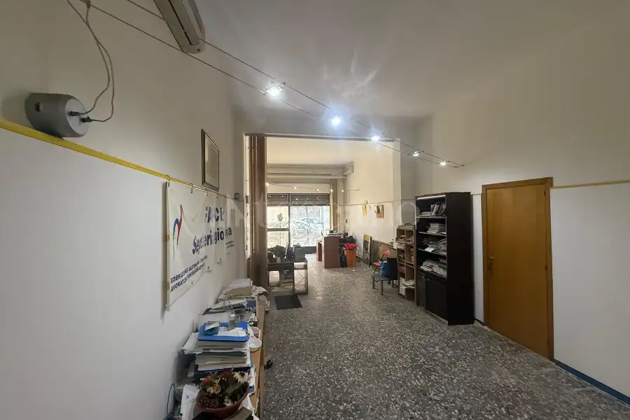 Negozio in vendita di 40 mq a €52.000 (rif. 12/2026)