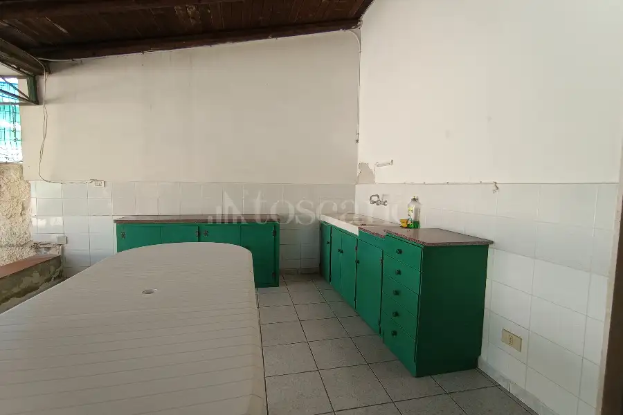 Villa in vendita di 470 mq a €698.000 (rif. 76/2026)