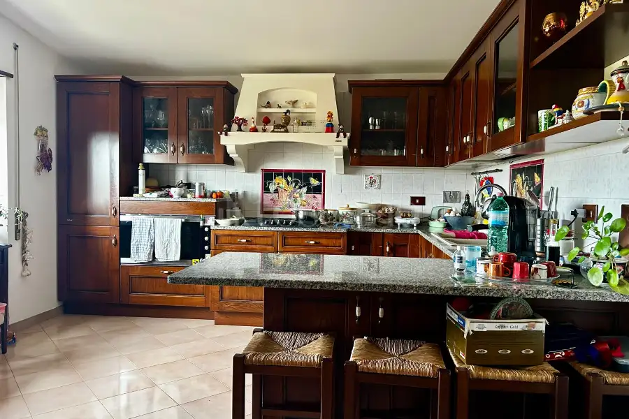 Villa in vendita di 370 mq a €699.000 (rif. 1/2026)