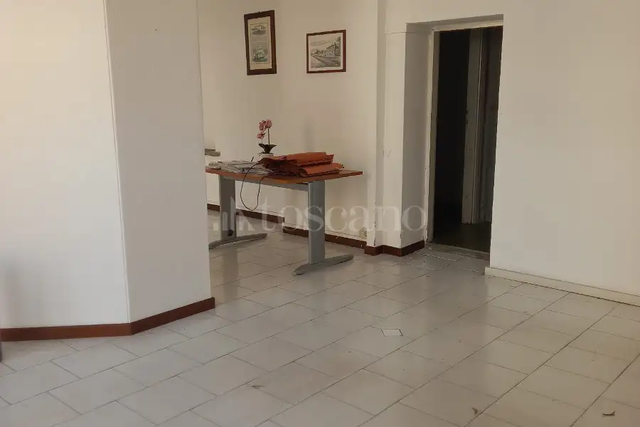 Negozio in vendita di 60 mq a €49.000 (rif. 91/2026)