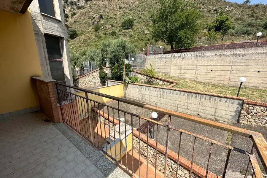 Villino a Schiera in vendita di 182 mq a €205.000 (rif. 30/2023)