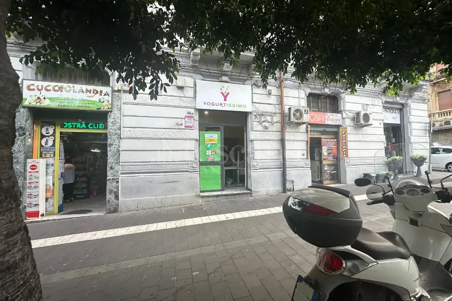 Negozio in affitto di 38 mq a €750 (rif. 53/2026)
