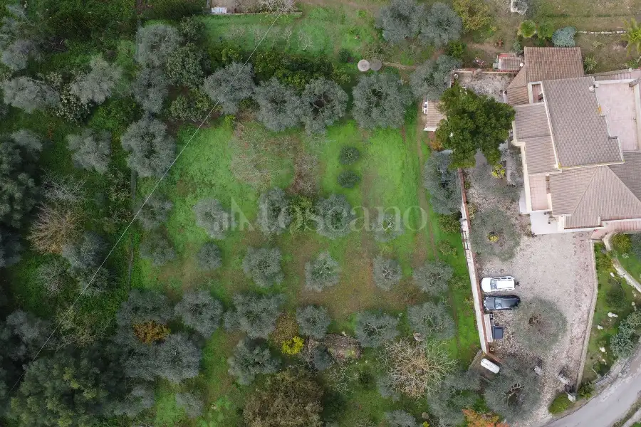 Villa in vendita di 600 mq a €590.000 (rif. 215/2025)
