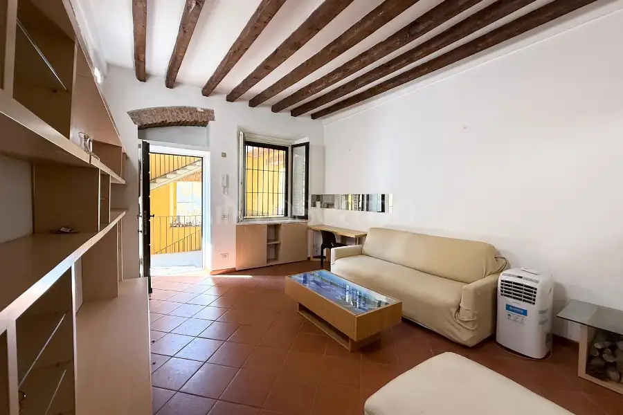 Casa in affitto di 50 mq a €1.100 (rif. 9/2026)
