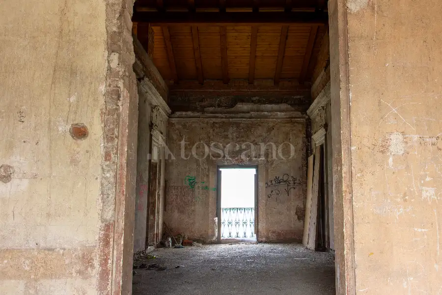 Villa in vendita di 1.337 mq a €1.250.000 (rif. 34/2025)