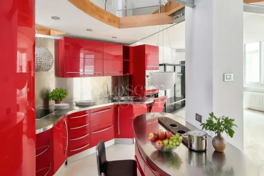 Loft in vendita di 100 mq a €530.000 (rif. 10/2026)