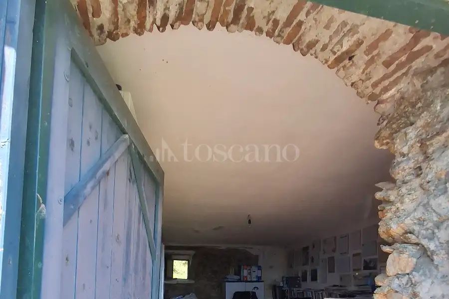 Rustico in vendita di 150 mq a €395.000 (rif. 13/2024)