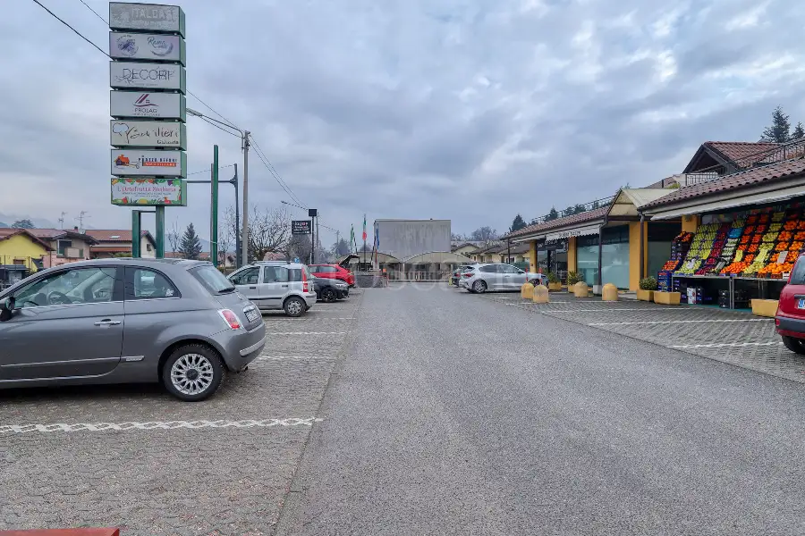 Negozio in vendita di 140 mq a €160.000 (rif. 100/2026)
