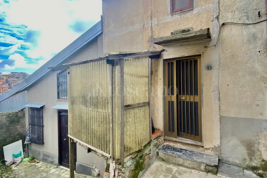 Casa Indipendente in vendita di 75 mq a €13.000 (rif. 12/2024)