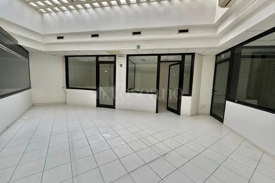 Ufficio in affitto di 250 mq a €1.000 (rif. 69/2024)