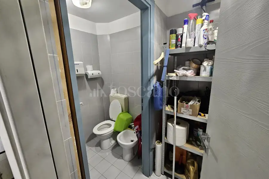 Negozio in vendita di 60 mq a €140.000 (rif. 57/2024)