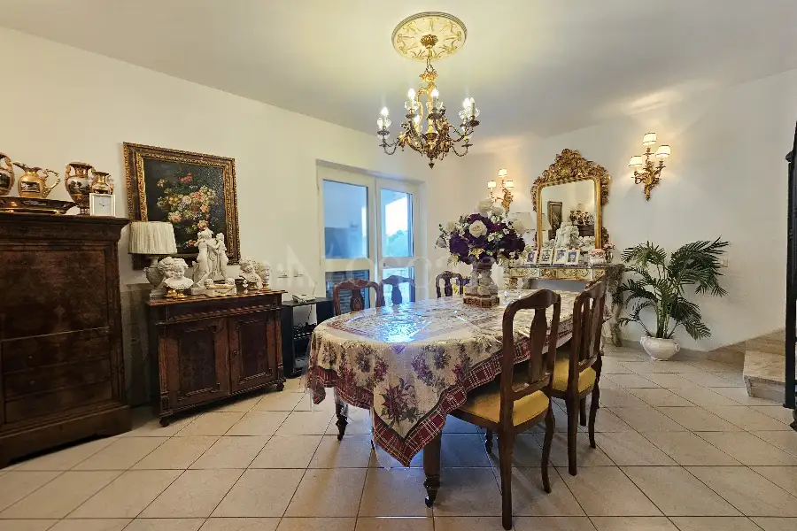 Casa Indipendente in vendita di 180 mq a €599.000 (rif. 59/2026)