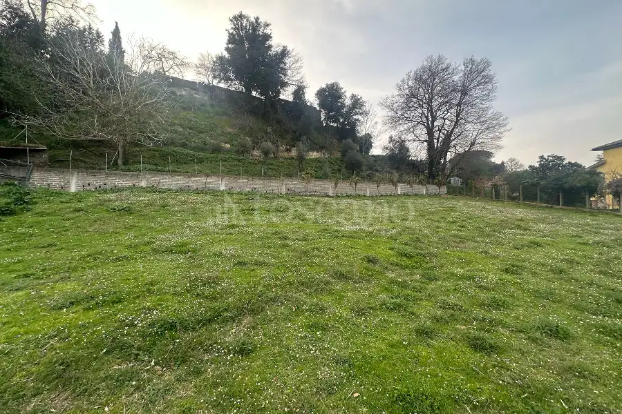 Edificabile Residenziali in vendita di 1.800 mq a €367.500 (rif. 31/2026)