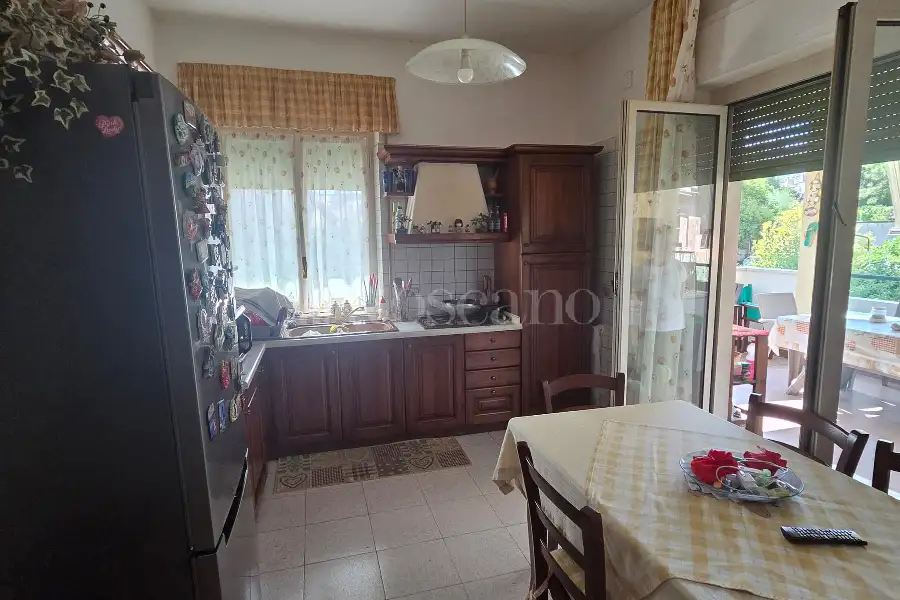 Villa Plurifamiliare in vendita di 575 mq a €580.000 (rif. 33/2026)