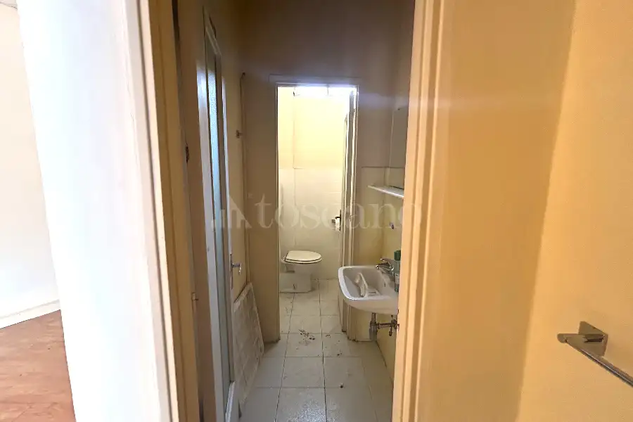 Negozio in vendita di 45 mq a €70.000 (rif. 11/2026)