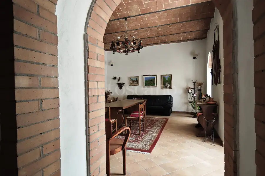 Casale in vendita di 350 mq a €460.000 (rif. 23/2025)