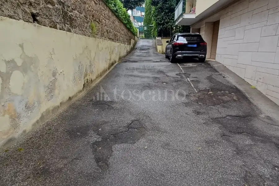 Box in affitto di 18 mq a €230 (rif. 8/2026)