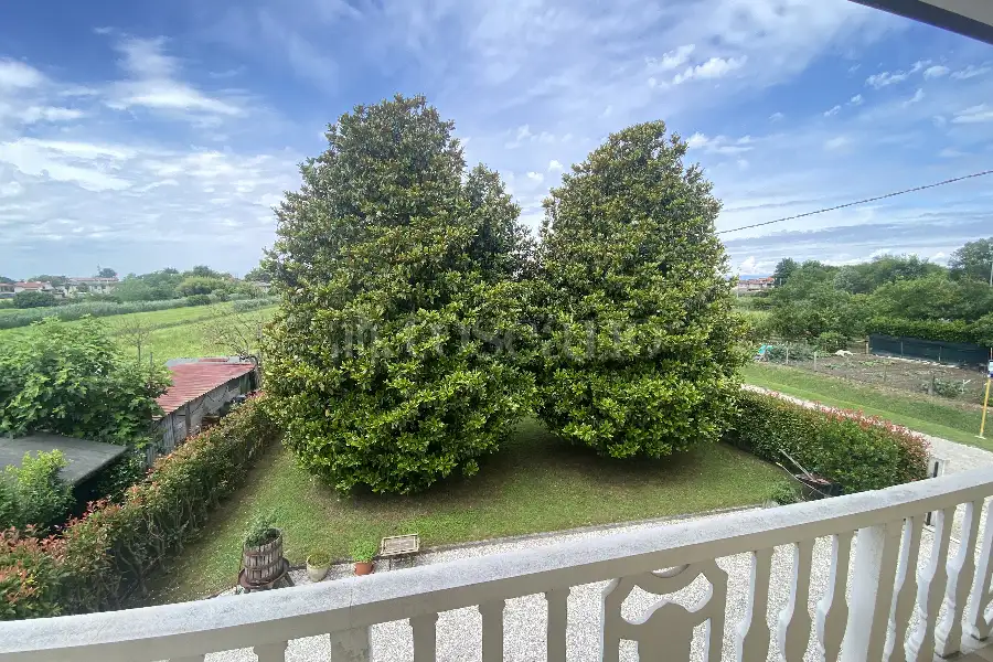 Casa Indipendente in vendita di 214 mq a €246.000 (rif. 16/2026)