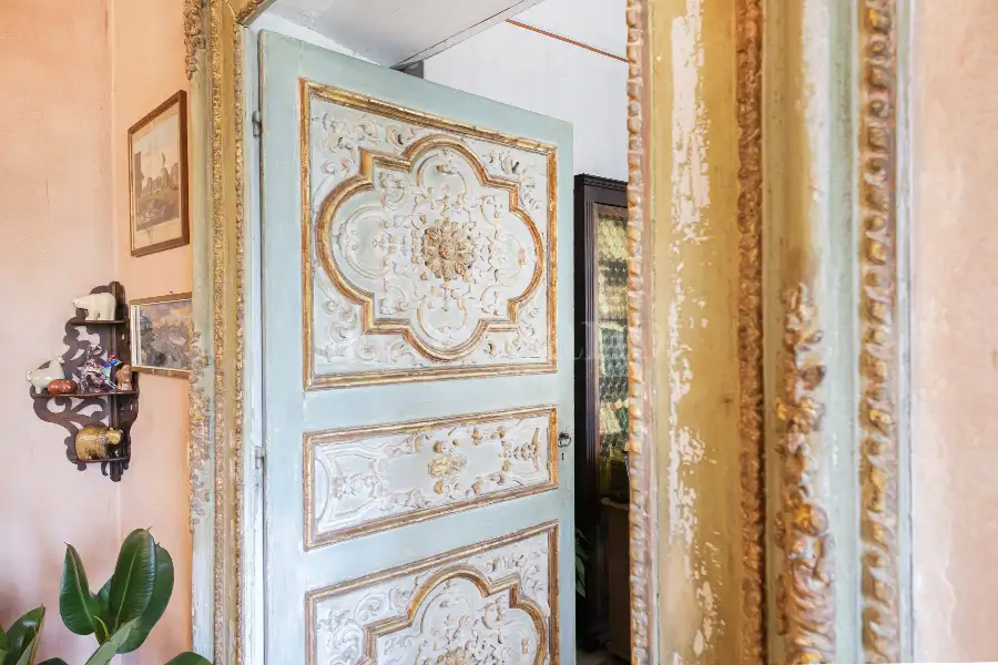 Casale in vendita di 1.000 mq a €1.150.000 (rif. 5/2026)