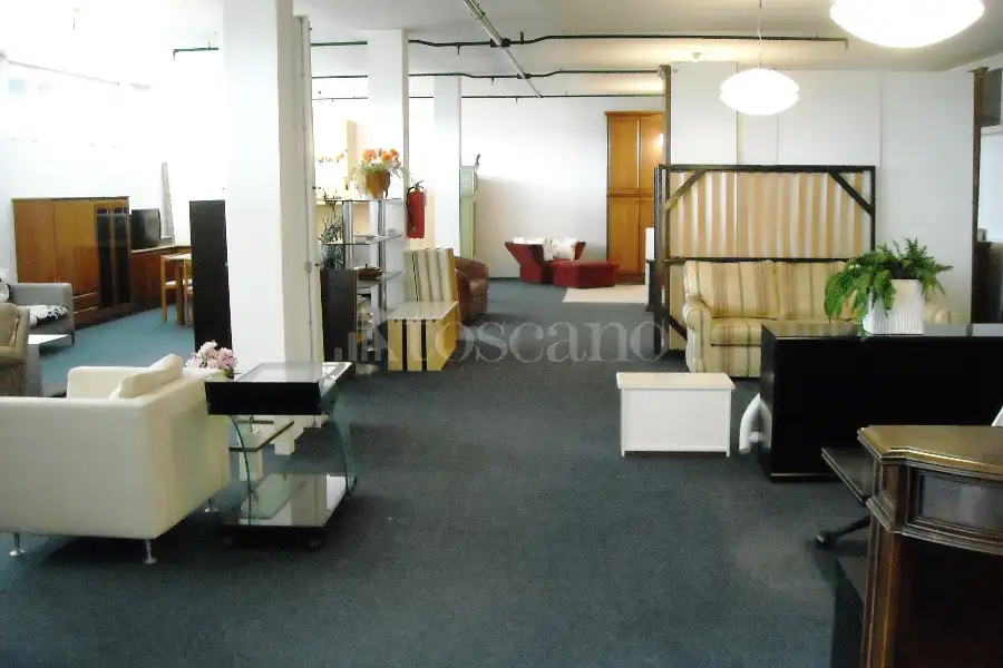 Ufficio in vendita di 2220 mq a €620,000 (rif. MRE1010VE-1)