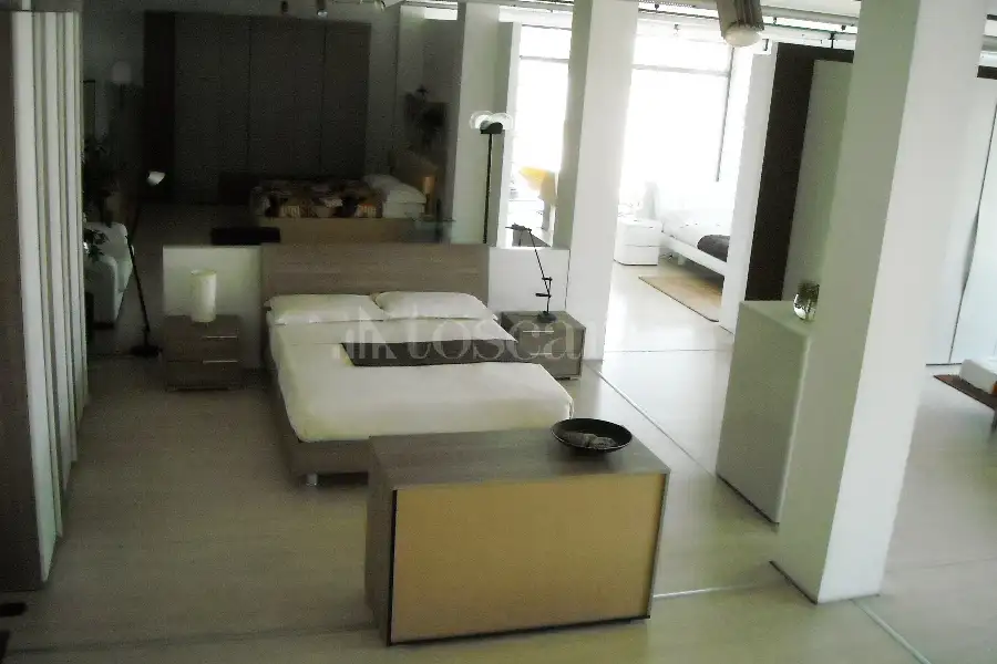 Ufficio in vendita di 2220 mq a €620,000 (rif. MRE1010VE-1)