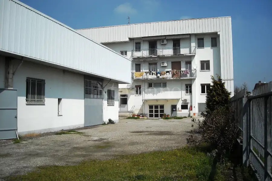 Ufficio in vendita di 2220 mq a €620,000 (rif. MRE1010VE-1)