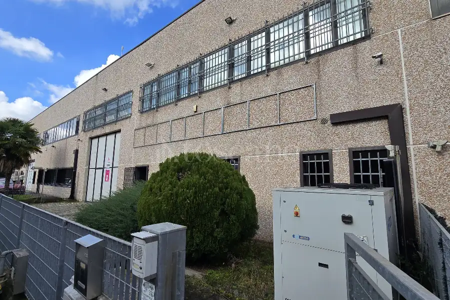 Ufficio in vendita di 550 mq a €450,000 (rif. TS0099VE-1)