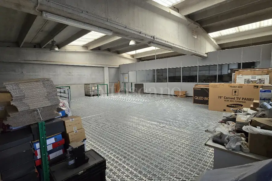 Ufficio in vendita di 550 mq a €450,000 (rif. TS0099VE-1)