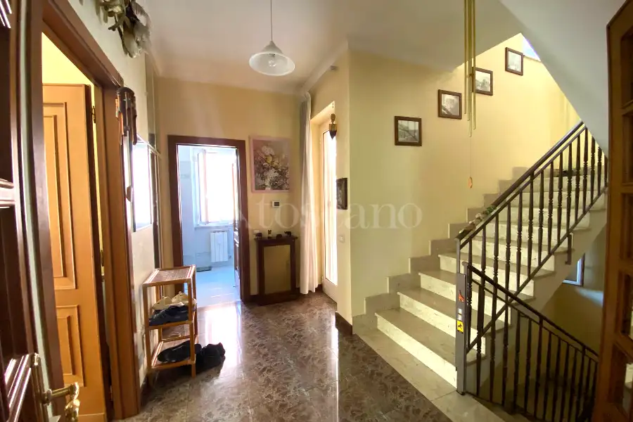 Villa Bifamiliare in vendita di 220 mq a €665.000 (rif. 44/2025)