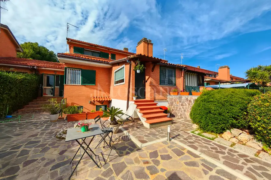 Villa in vendita di 220 mq a €475.000 (rif. 33/2025)