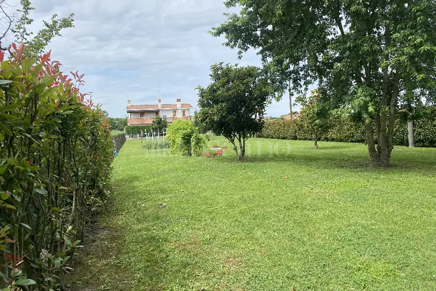 Casa Indipendente in vendita di 214 mq a €246.000 (rif. 16/2026)