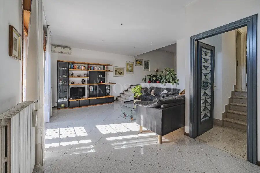 Casa in vendita di 220 mq a €799.000 (rif. 35/2026)