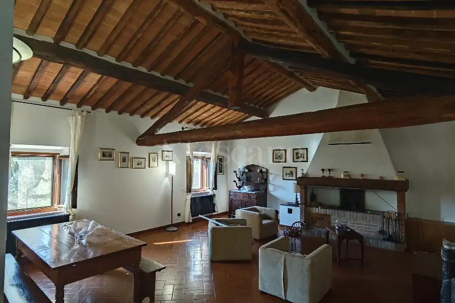 Casale in vendita di 190 mq a €495.000 (rif. 33/2025)