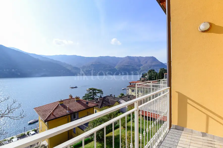 Villa Plurifamiliare in vendita di 400 mq a €3.150.000 (rif. 11/2025)