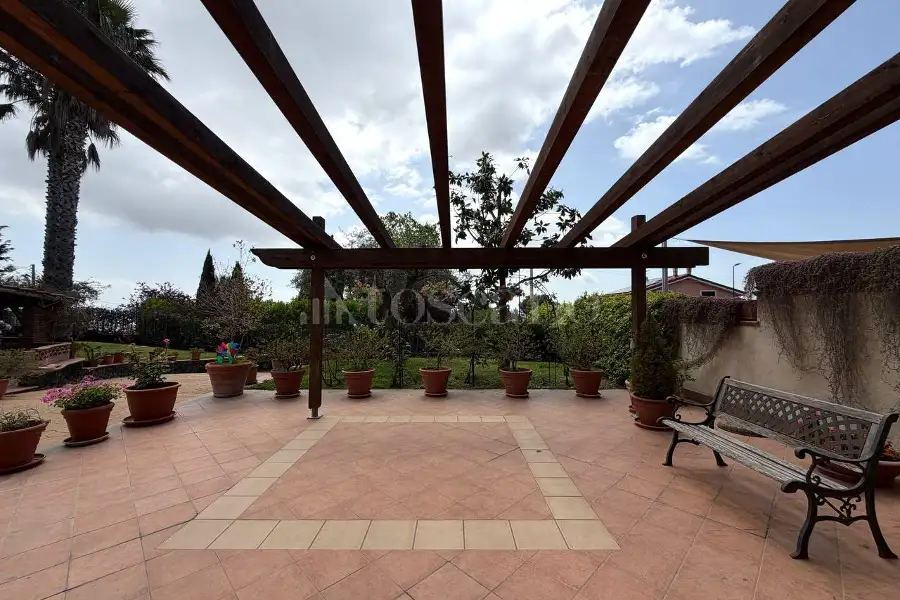 Villa Bifamiliare in vendita di 182 mq a €379.000 (rif. 75/2026)