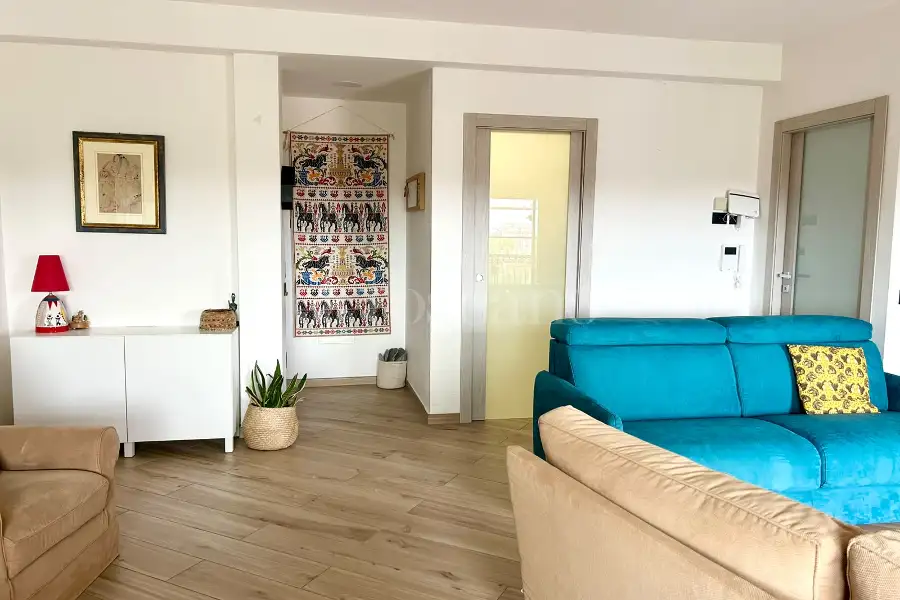 Attico in affitto di 109 mq a €1.800 (rif. 34/2026)