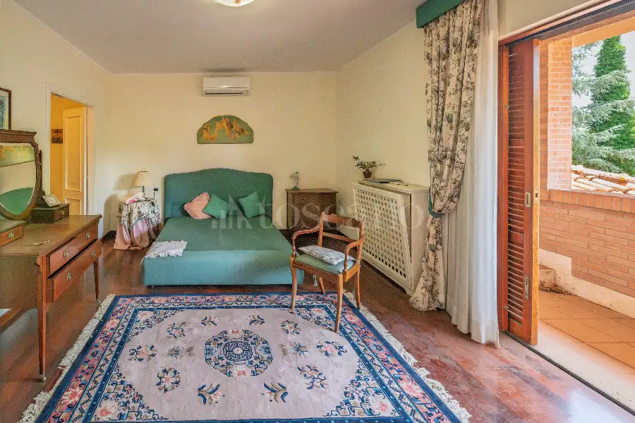 Villa Bifamiliare in vendita di 420 mq a €770.000 (rif. 16/2025)