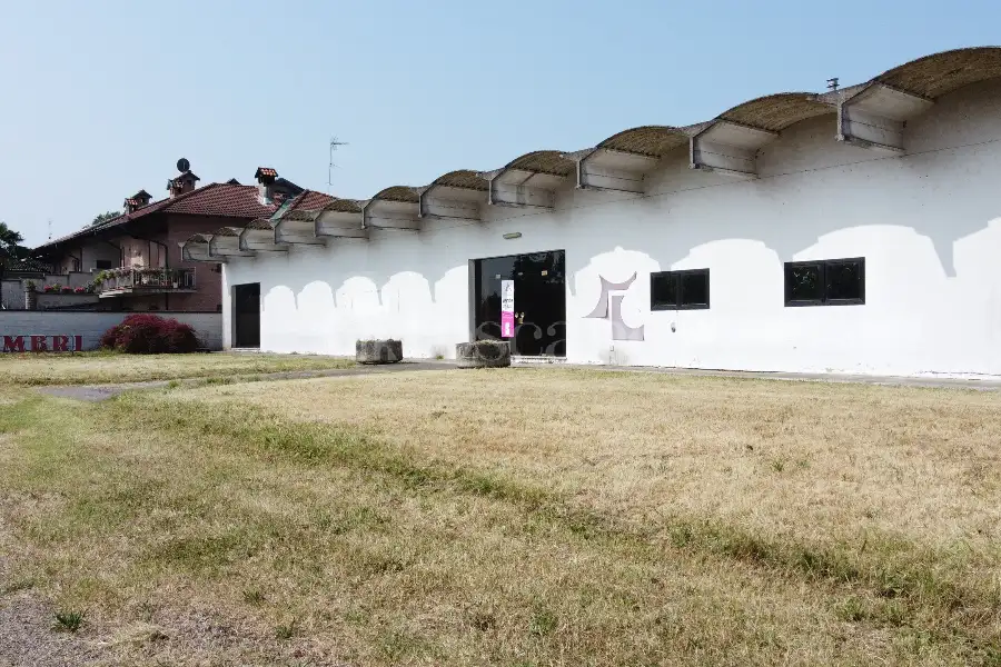 Capannone in vendita di 2000 mq a €205,000 (rif. TS0033VE.D)